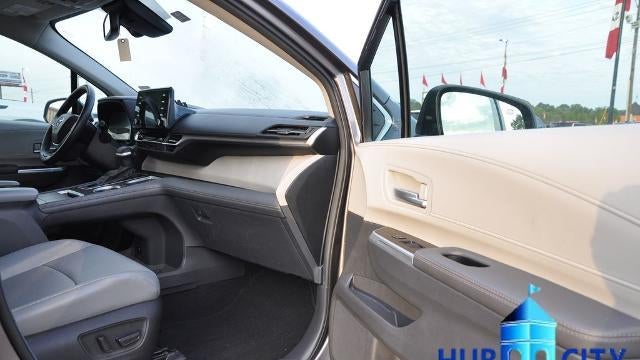 2023 Toyota Sienna XLE 8-Passenger