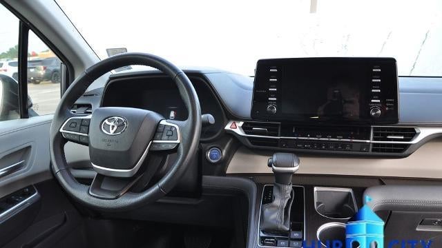 2023 Toyota Sienna XLE 8-Passenger