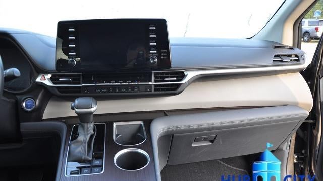 2023 Toyota Sienna XLE 8-Passenger