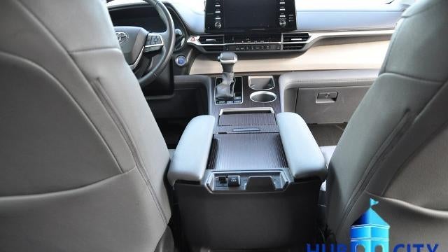 2023 Toyota Sienna XLE 8-Passenger