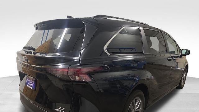 2024 Toyota Sienna XLE 8-Passenger