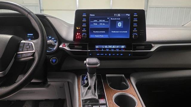 2024 Toyota Sienna XLE 8-Passenger