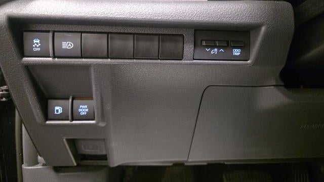 2024 Toyota Sienna XLE 8-Passenger