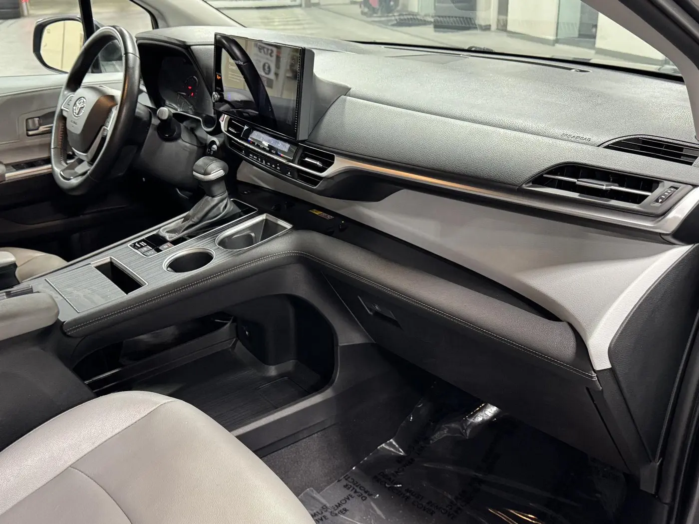2025 Toyota Sienna - $43,698