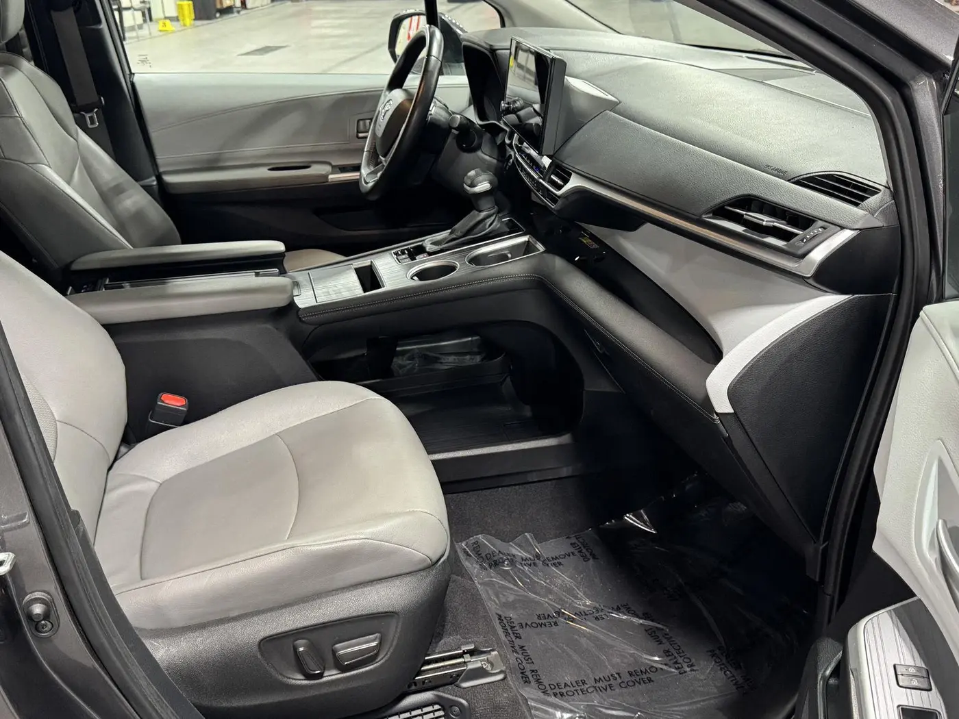 2025 Toyota Sienna - $43,698