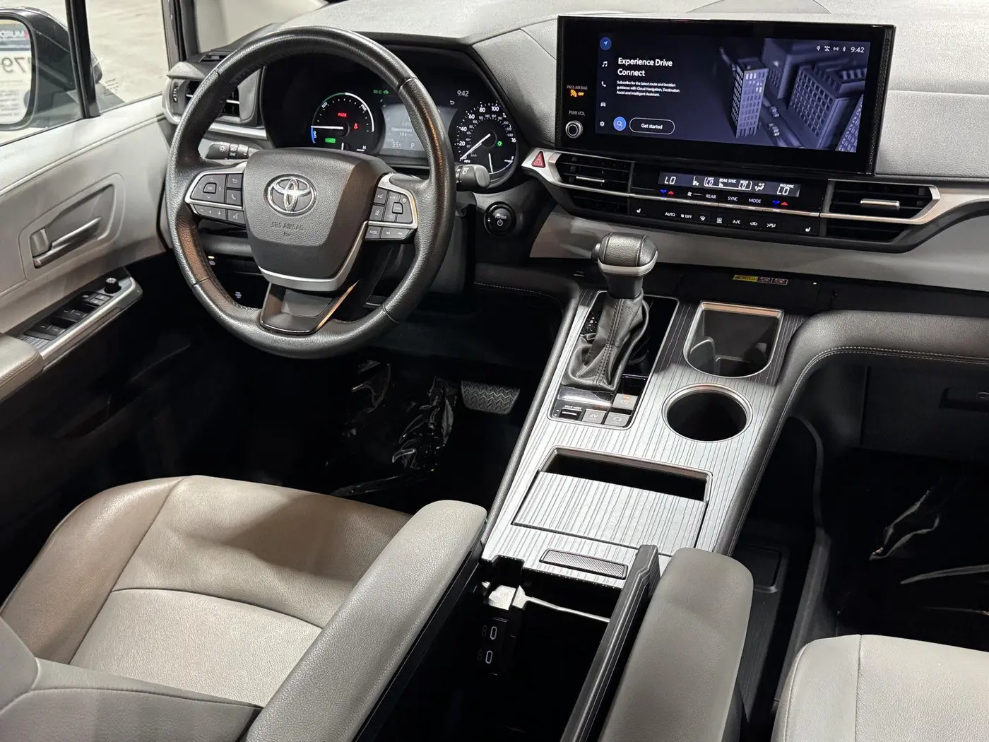 2025 Toyota Sienna - $43,698
