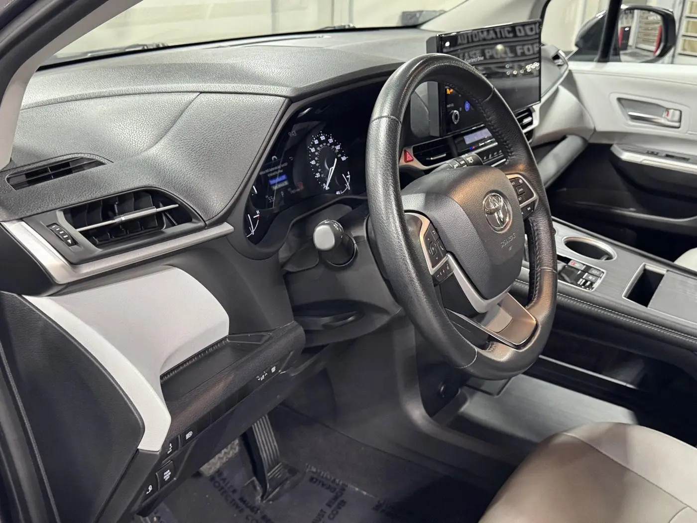 2025 Toyota Sienna - $43,698