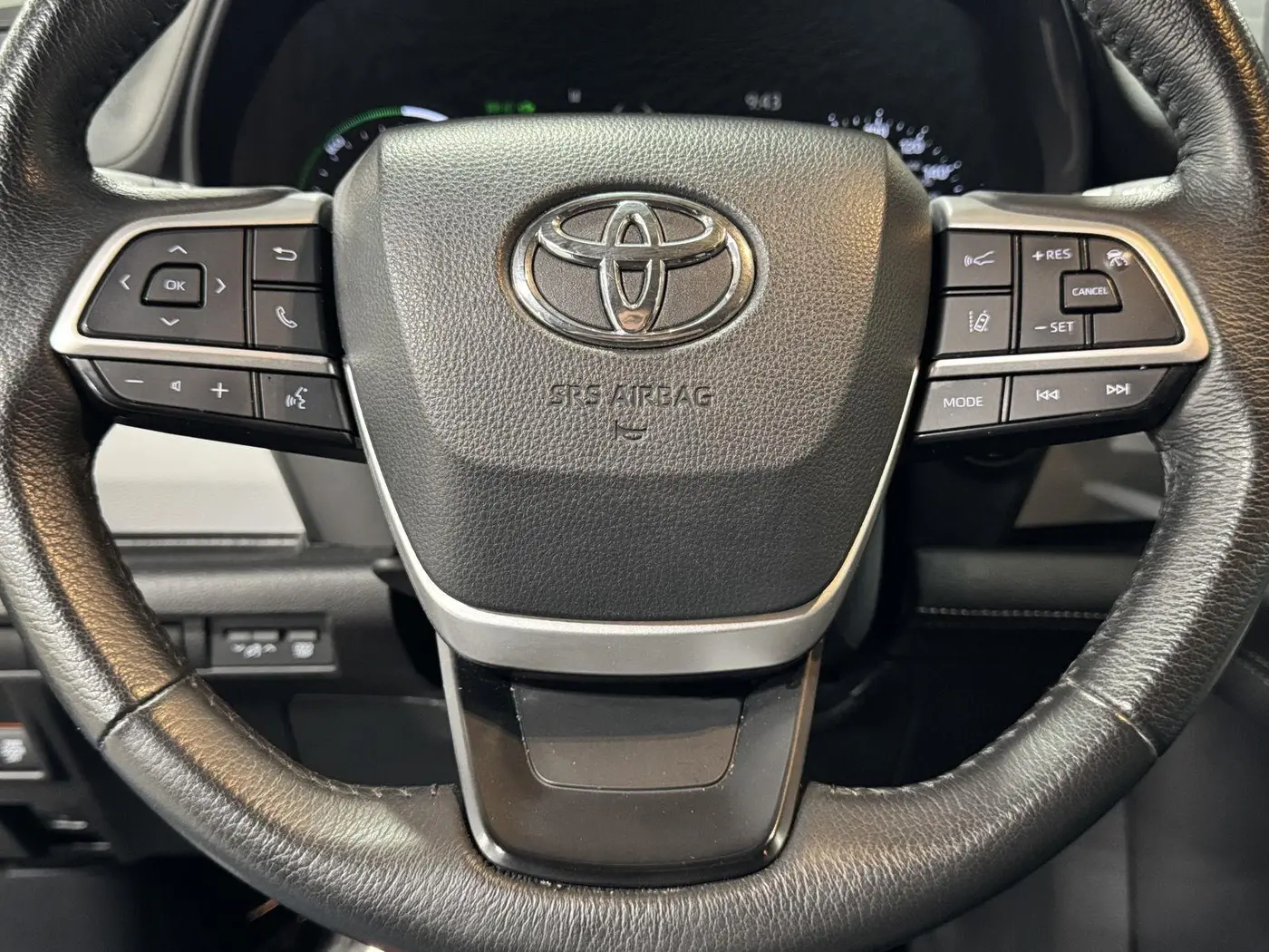 2025 Toyota Sienna - $43,698