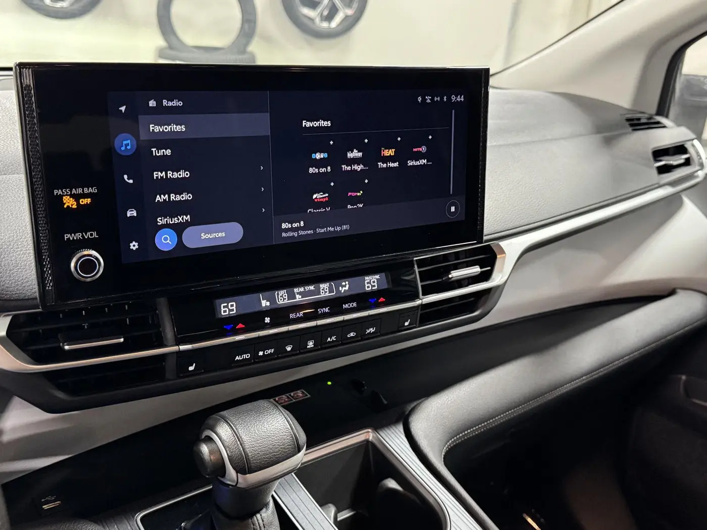 2025 Toyota Sienna - $43,698