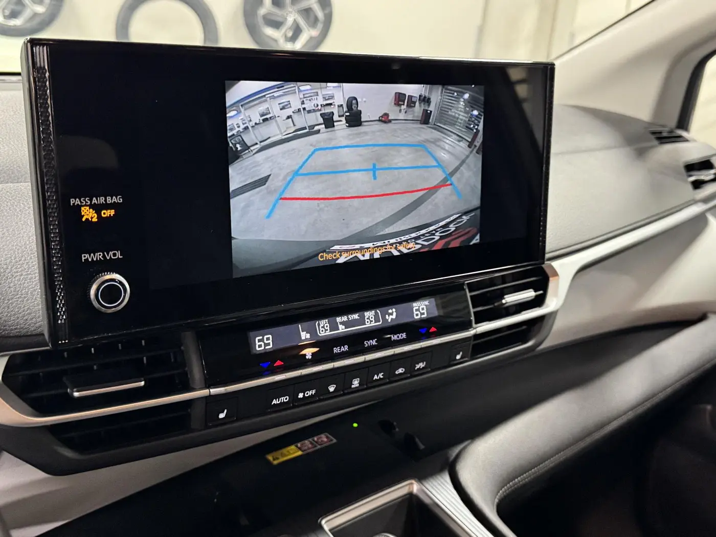 2025 Toyota Sienna - $43,698