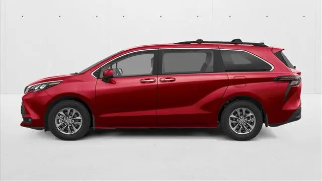 2026 Toyota Sienna XLE 8-Passenger
