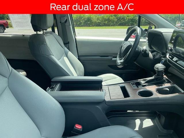 2022 Toyota Sienna - $39,999