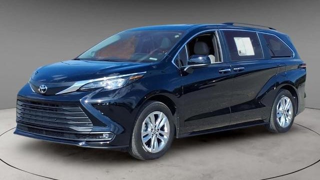 Preowned 2026 Toyota Sienna XLE 7-Passenger for Sale