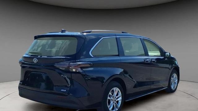 2026 Toyota Sienna XLE 7-Passenger