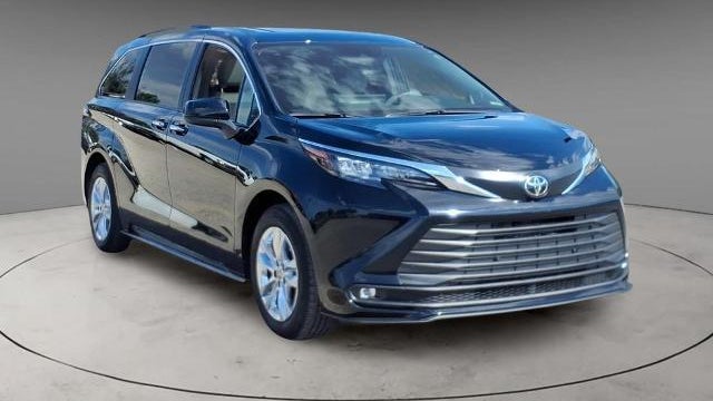 2026 Toyota Sienna XLE 7-Passenger