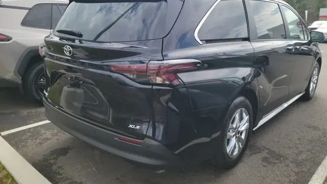 2026 Toyota Sienna XLE 7-Passenger