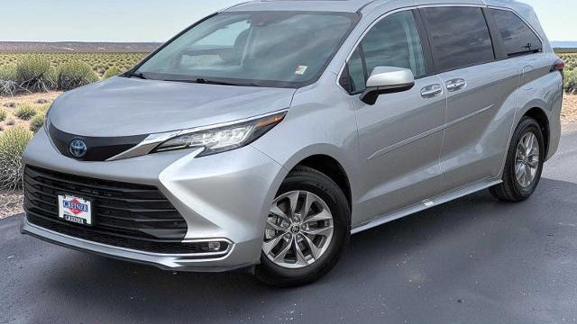 Preowned 2022 Toyota Sienna XLE 7-Passenger for Sale