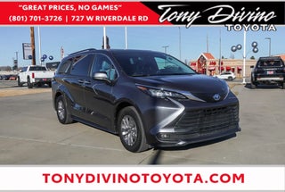 2025 Toyota Sienna with Magnetic Gray Metallic Exterior