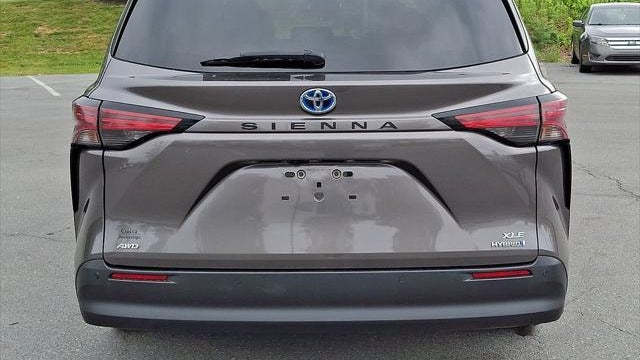 2021 Toyota Sienna XLE 7-Passenger