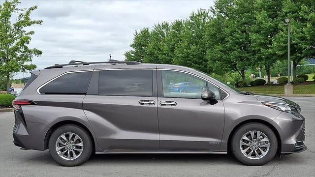 2021 Toyota Sienna XLE 7-Passenger