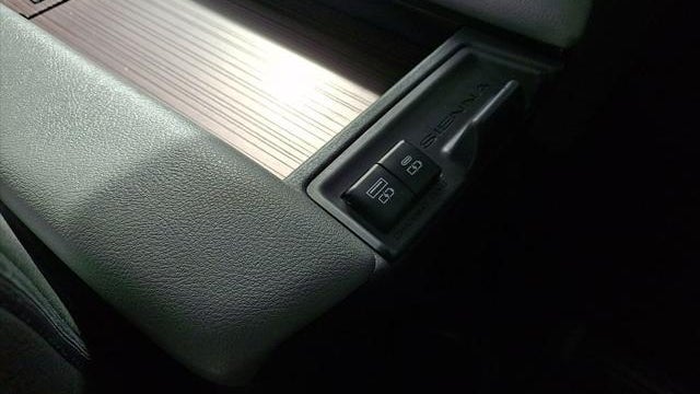 2021 Toyota Sienna XLE 7-Passenger