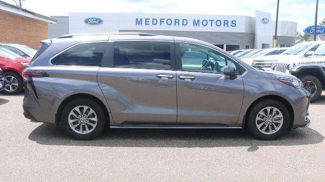 2023 Toyota Sienna XLE 7-Passenger