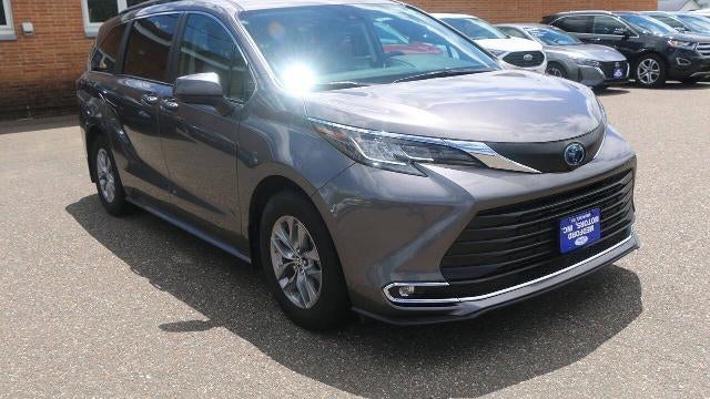 2023 Toyota Sienna XLE 7-Passenger