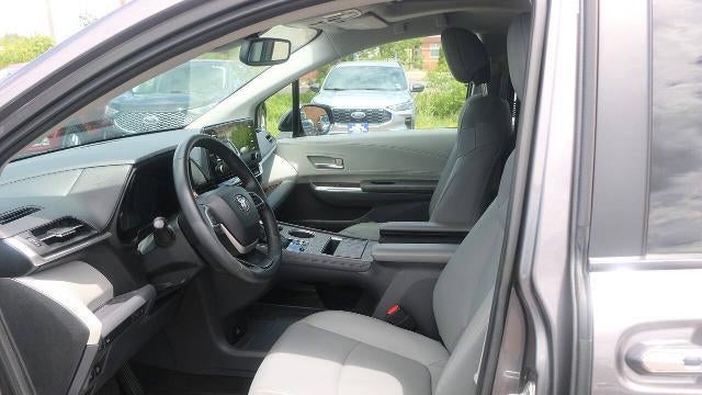 2023 Toyota Sienna XLE 7-Passenger