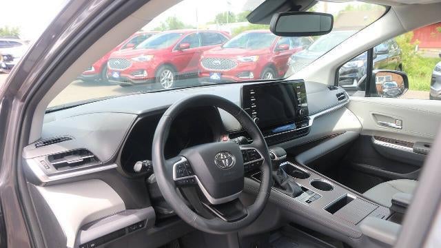 2023 Toyota Sienna XLE 7-Passenger