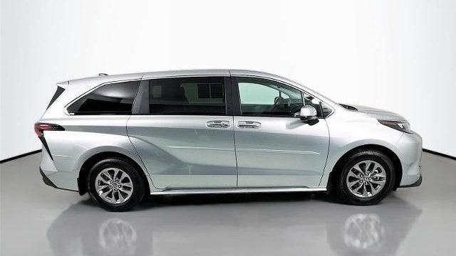 2024 Toyota Sienna XLE 7-Passenger