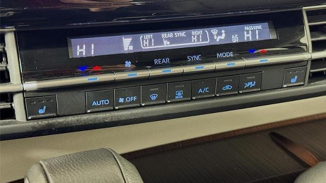 2024 Toyota Sienna XLE 7-Passenger