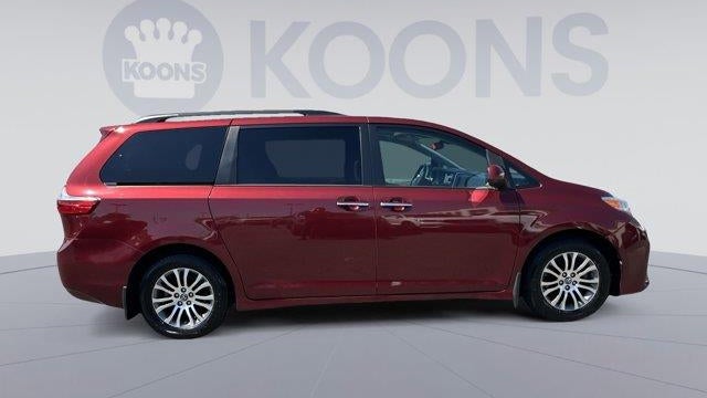 2018 Toyota Sienna XLE 8-Passenger
