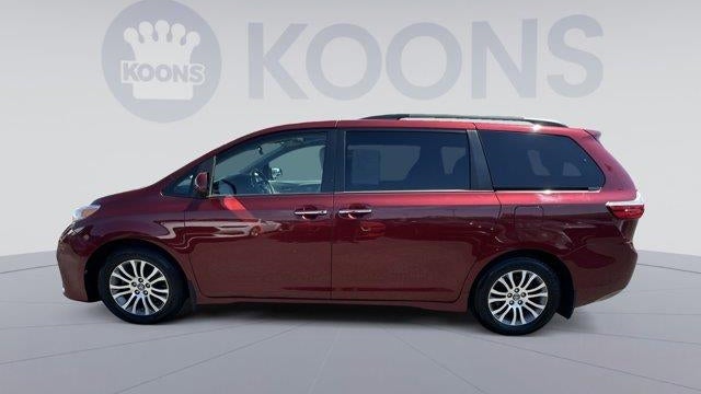 2018 Toyota Sienna XLE 8-Passenger