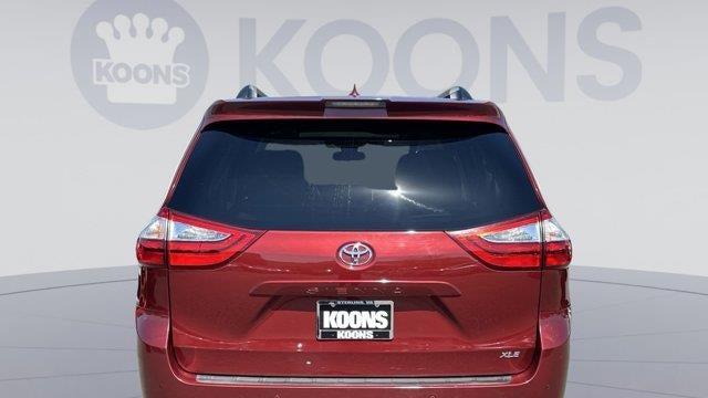 2018 Toyota Sienna XLE 8-Passenger