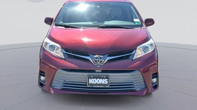 2018 Toyota Sienna XLE 8-Passenger