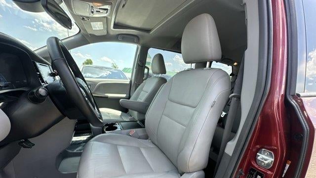 2018 Toyota Sienna XLE 8-Passenger