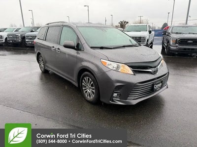 Photo of a 2018 Toyota Sienna XLE 8-Passenger 4DR Mini-Van for sale