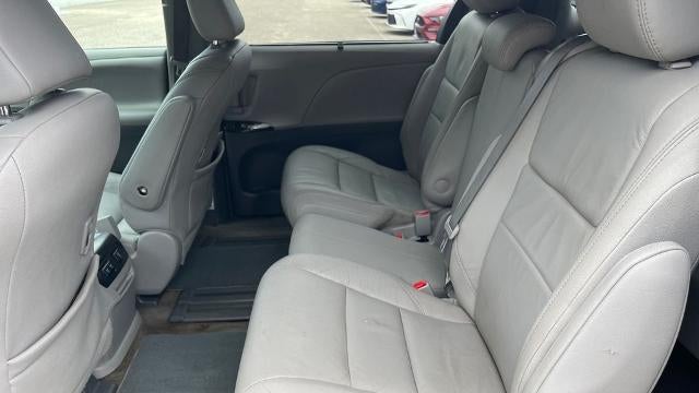 2018 Toyota Sienna XLE 7-Passenger Auto Access Seat