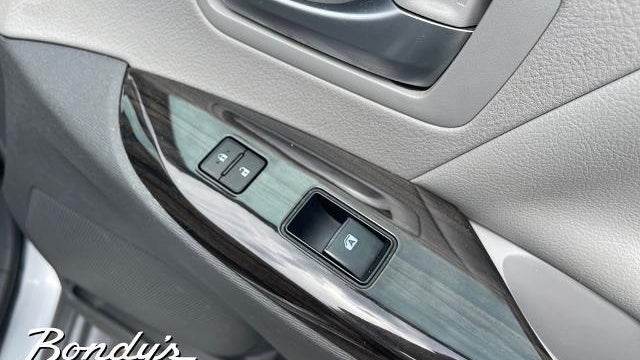 2018 Toyota Sienna XLE 7-Passenger Auto Access Seat