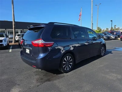 2019 Toyota Sienna XLE 7-Passenger Auto Access Seat 4DR Mini-Van