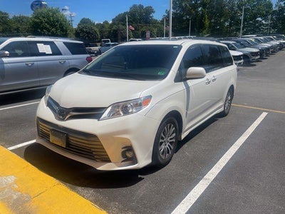 2020 Toyota Sienna XLE 7-Passenger Auto Access Seat 4DR Mini-Van