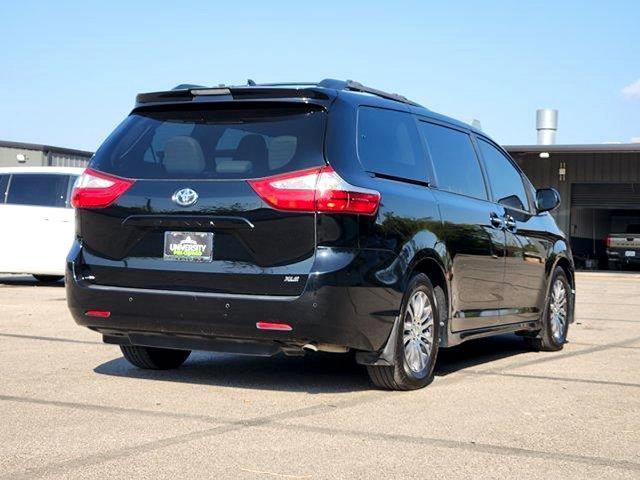 2018 Toyota Sienna - $18,995