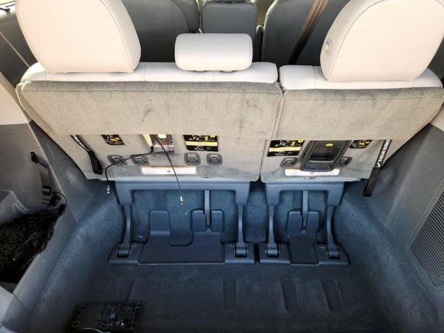 2018 Toyota Sienna - $18,995
