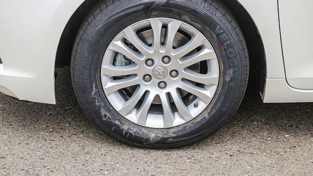 2017 Toyota Sienna XLE Premium 8-Passenger