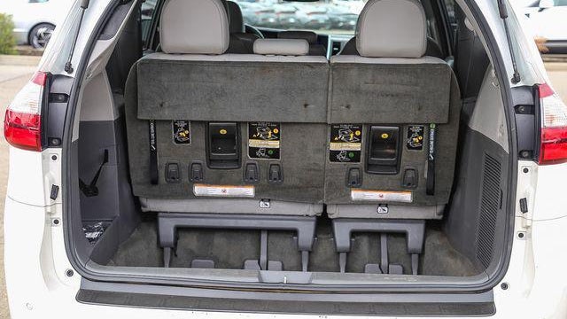 2017 Toyota Sienna XLE Premium 8-Passenger