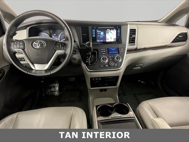 2017 Toyota Sienna - $18,280