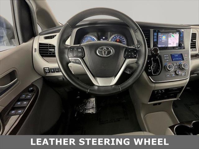 2017 Toyota Sienna - $18,280