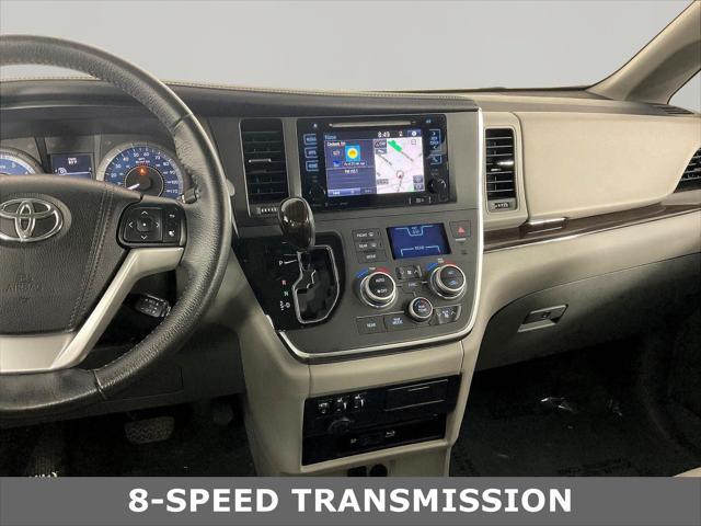 2017 Toyota Sienna - $18,280