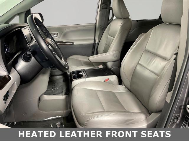 2017 Toyota Sienna - $18,280