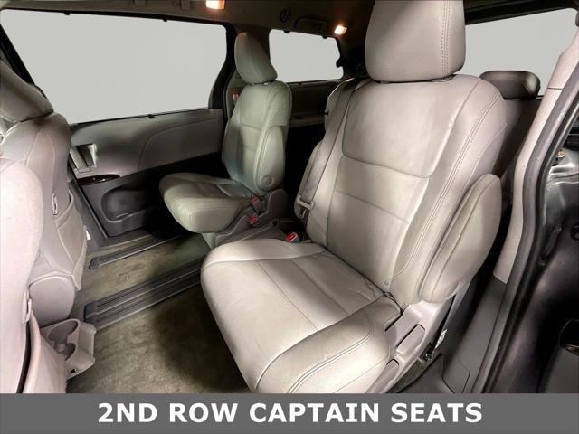 2017 Toyota Sienna - $18,280